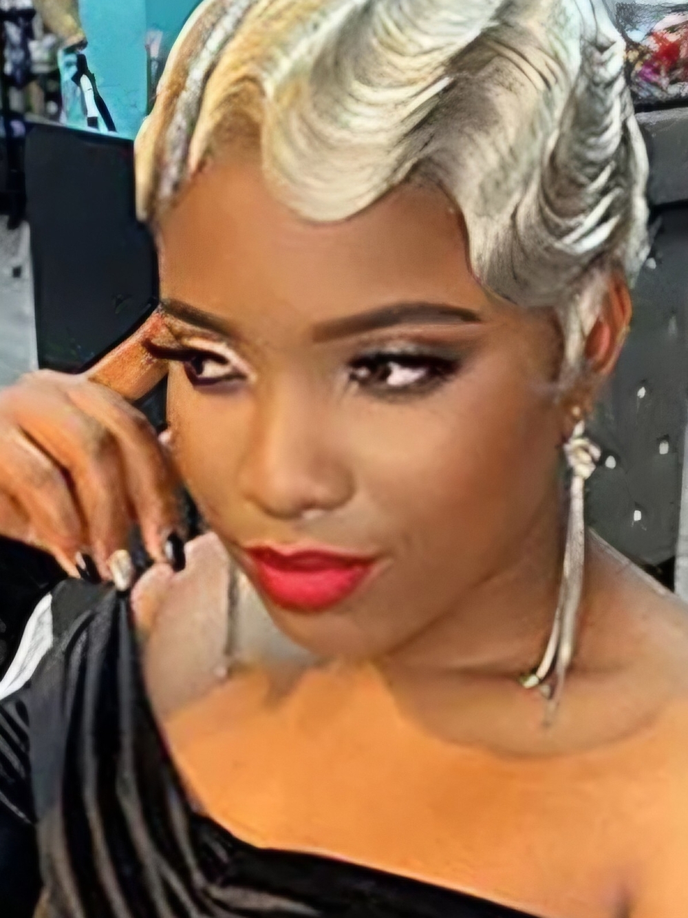 Classic Short Finger Wave Wig Blonde Synthethic